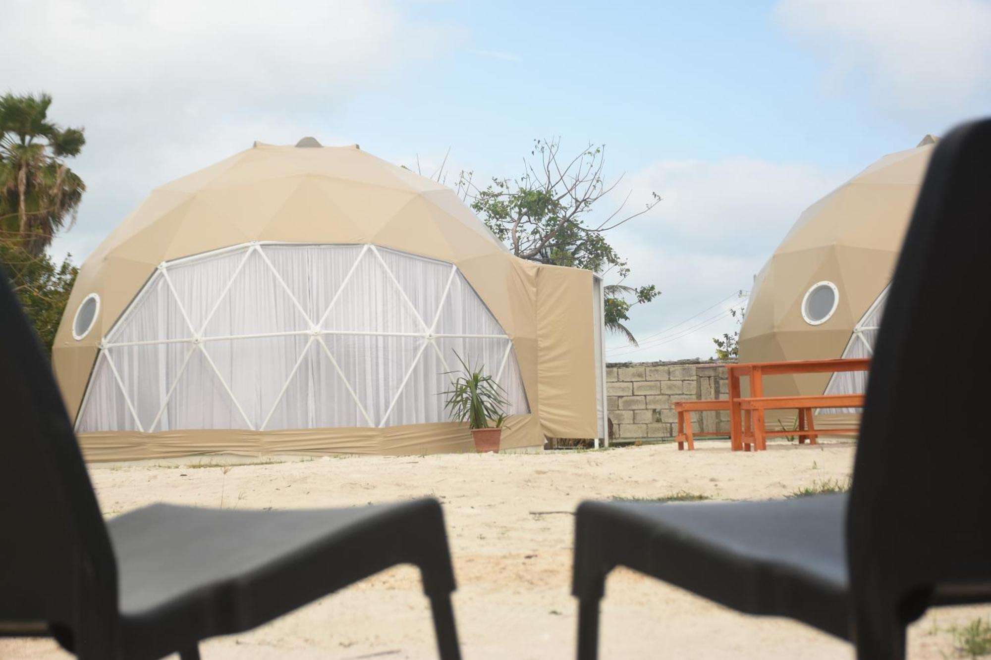 ホテル Hidden Island Glamping イスラ・ムヘーレス エクステリア 写真