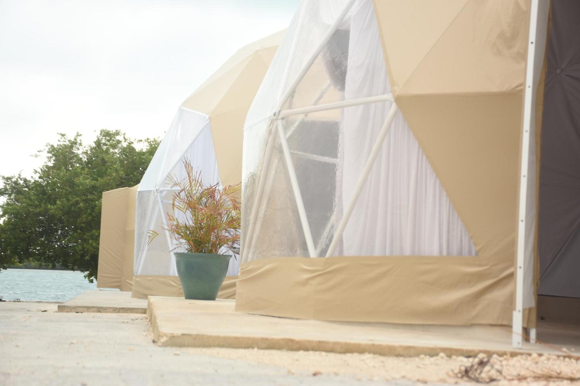 ホテル Hidden Island Glamping イスラ・ムヘーレス エクステリア 写真
